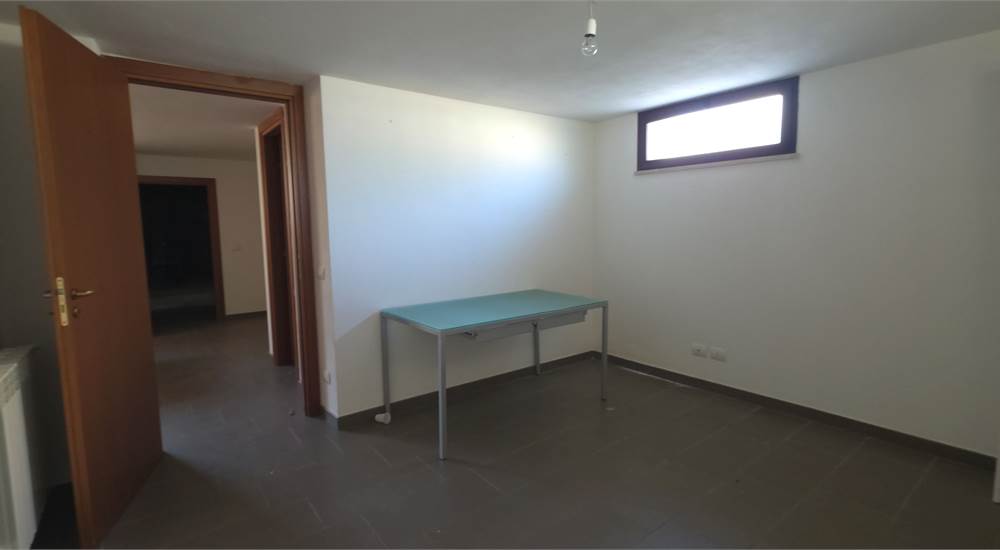 Photo 31